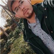 Profesor de álgebra ofrece sus servicios a jóvenes y niños